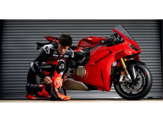 MM93_PDP_Desktop_template_width_1800_Options_04