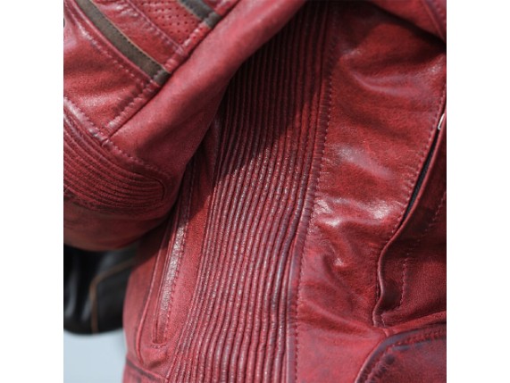 010910_ionalady_40_3