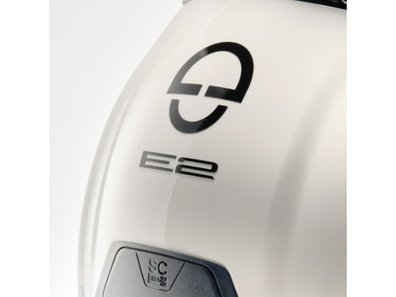 E2 Glossy White Detail 02