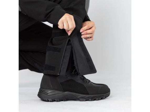 X2-055605-003_model_12_Women_s_Venture_Air_1-0_Pants_black