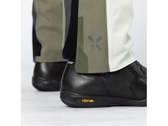 X2-005405-097_model_07_Venture_GTX_1-0_Laminated_Pants_olive