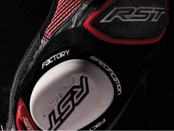 RST Race Dept V4.2 D30 Airbag eintilige Lederkombi (schwarz)