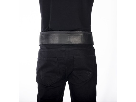 7_70182_727_R_990_modelback