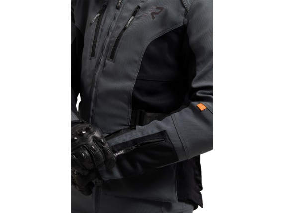 7_70238_764_R_290_modeldetail_2