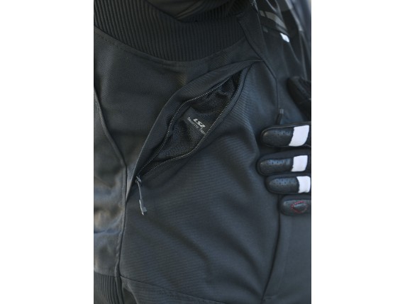 773x1080-APEX-detalles-3-Under-arm ventilation system