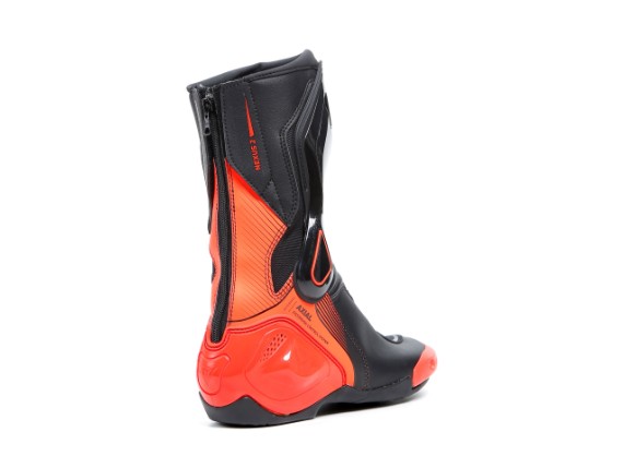 C5ZYMG_DAINESE22M.000059V_SN006835_CLOSEUP03-1920x0_CHEHBJ
