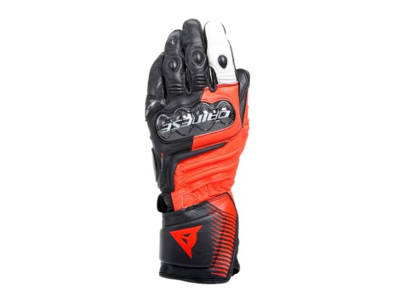 EJRZJB_DAINESE22M.00005AB_SN006851_CLOSEUP01-1920x0_ZUOMKU