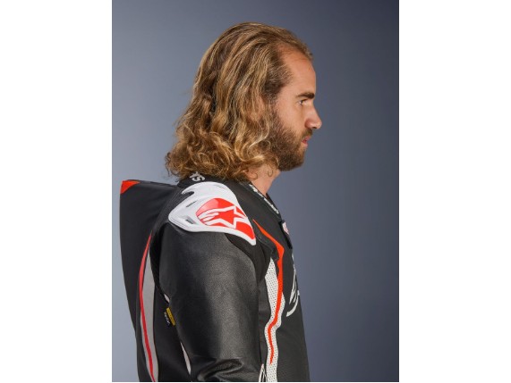 Medium-3150226_1231_GP_TECH_5_1PC_LTH_SUIT_DT3