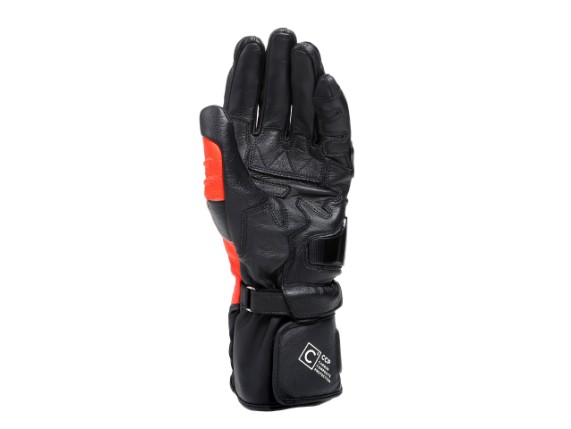 RYNPTR_DAINESE22M.00005AB_SN006851_CLOSEUP03-1920x0_E98H1W