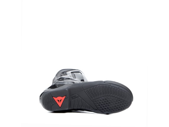 TGI37X_DAINESE22M.000059U_SN006834_CLOSEUP04-1920x0_M4QKGN