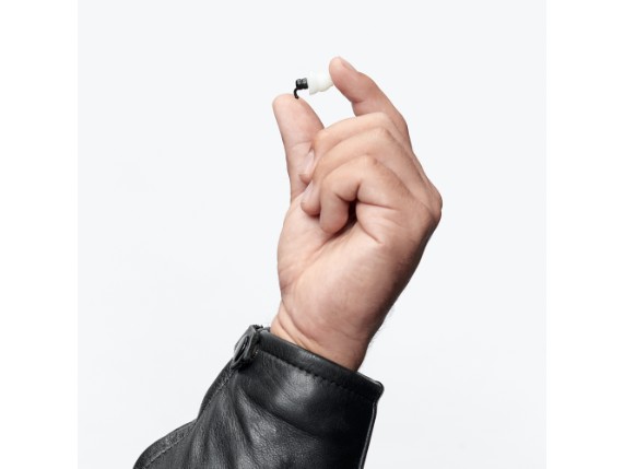 13925946_5_Alpine_MotoSafeTour_earpluginhand_ALL_V12019