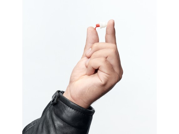 13925952_5_Alpine_MotoSafePro_earpluginhand_ALL_V12019