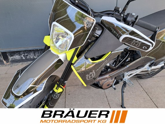 HUSQVARNA 701 SUPERMOTO, 0009956
