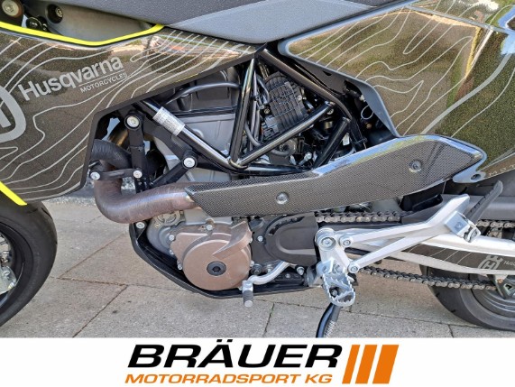 HUSQVARNA 701 SUPERMOTO, 0009956
