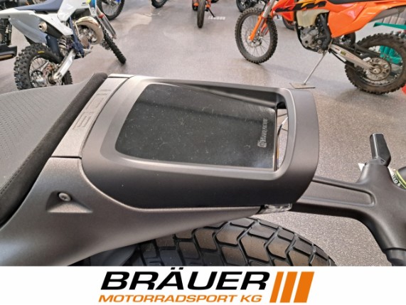 HUSQVARNA SVARTPILEN 801, 0011726