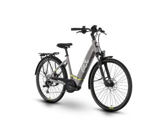 PHO_BIKE_PERS_REVO_HQV-23-Towner-2-wave-lightgrey_#SALL_#AEPI_#V1
