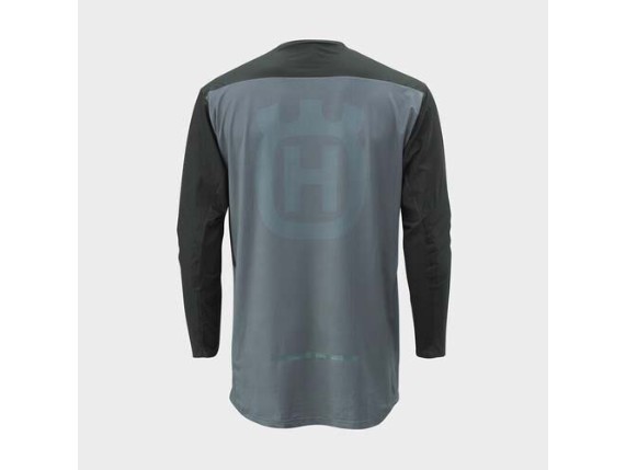 pho_hs_pers_rs_139163_3hs24001720x_gotland_shirt_grey_back__sall__awsg__v1