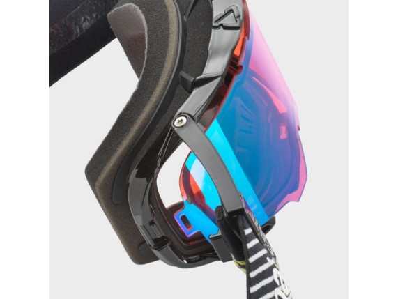 pho_hs_pers_vs_3hs24001560x_velocity_6_5_goggles_detail__sall__awsg__v3