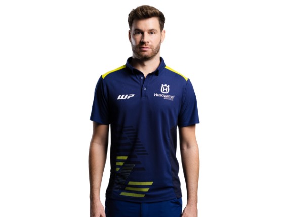 pho_hs_pers_vs_3hs24003740x_team_polo_onmodel_front__sall__awsg__v1