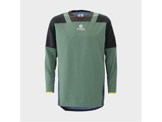 pho_hs_pers_vs_94077_3hs22001370x_gotland_shirt_olive_front__sall__awsg__v1