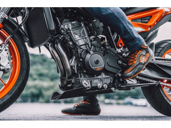 pho_pp_mon_462664_64108920044_front_spoiler_mounted__sall__awsg__v1