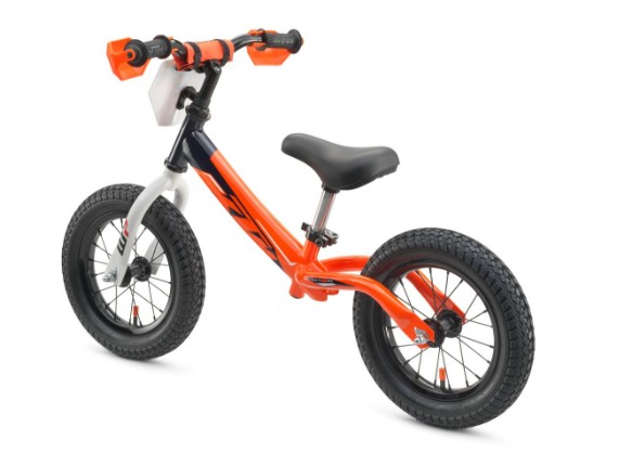 pho_pw_pers_rs_483139_3pw230026600_kids_training_bike_back_casual___accessories__sall__awsg__v1