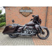 CVO FLHXSE Street Glide