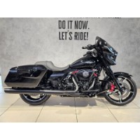 FLHX Street Glide "CVO Style"