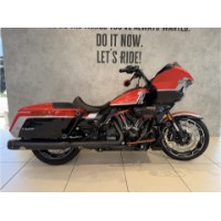 FLTRXSE CVO Road Glide mit J&H