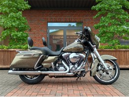 FLHXS Street Glide Special