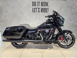 FLHX Street Glide "CVO Style"