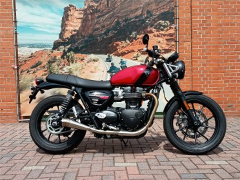 Speed Twin 900