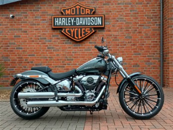 FXBR Softail Breakout 117