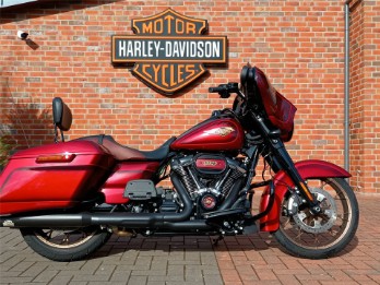 FLHXS Street Glide Special Ann