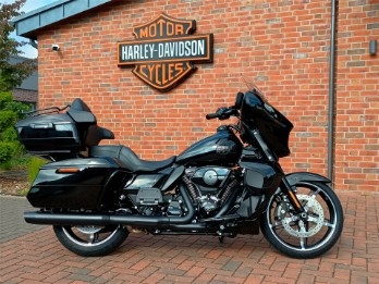 FLHXU Street Glide Ultra 117