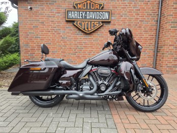 CVO FLHXSE Street Glide