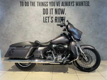 FLHXS Street Glide Special