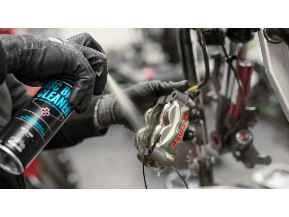 02-Disc-Brake-Cleaner-PDP-Highlight_e249bb25-5673-461d-91af-4ad872b864fc_950x_crop_center