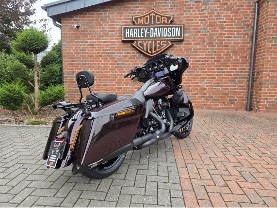 HARLEY-DAVIDSON CVO FLHXSE Street Glide, 0004690