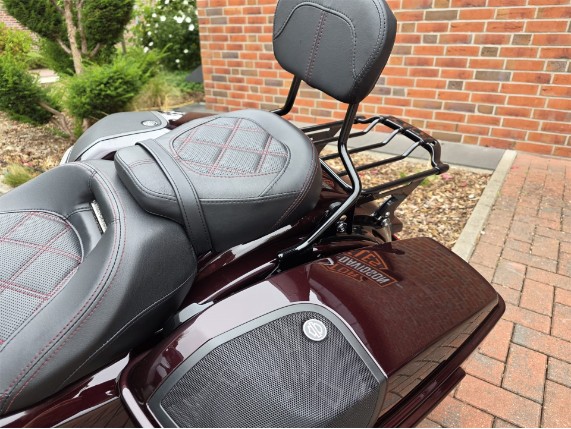 HARLEY-DAVIDSON CVO FLHXSE Street Glide, 0004690