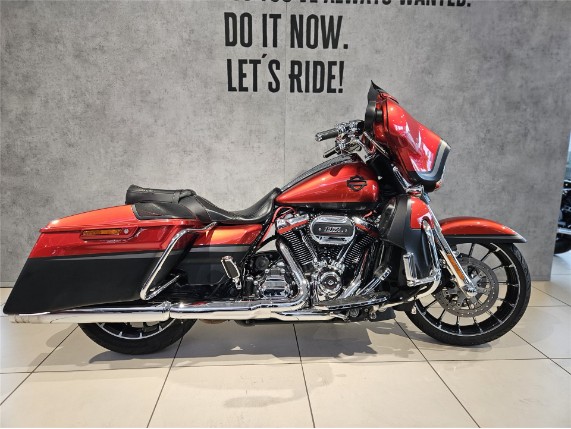 HARLEY-DAVIDSON CVO FLHXSE STREET GLIDE, 0005516