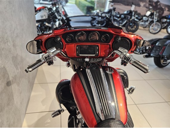 HARLEY-DAVIDSON CVO FLHXSE STREET GLIDE, 0005516