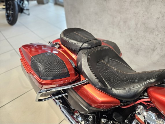 HARLEY-DAVIDSON CVO FLHXSE STREET GLIDE, 0005516