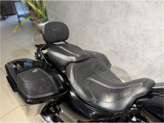HARLEY-DAVIDSON CVO FLHXSE STREET GLIDE, 0007592