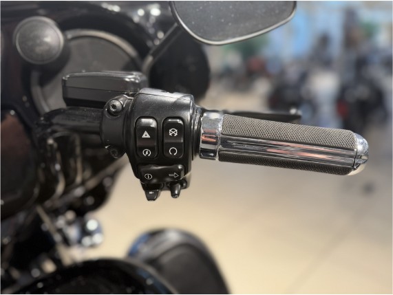 HARLEY-DAVIDSON CVO FLHXSE STREET GLIDE, 0007592