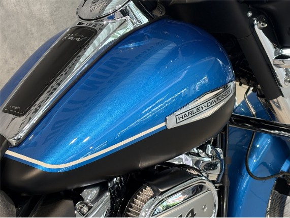 HARLEY-DAVIDSON FLH Electra Glide Revival, 0011450