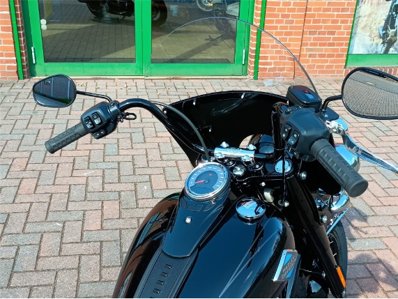 HARLEY DAVIDSON FLHC Softail Heritage Classic, 0010709