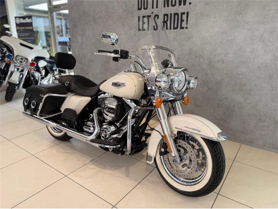 HARLEY-DAVIDSON FLHRC Road King Classic, 0006313