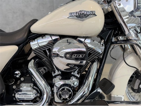 HARLEY-DAVIDSON FLHRC Road King Classic, 0006313