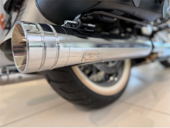 HARLEY-DAVIDSON FLHRC Road King Classic, 0006313